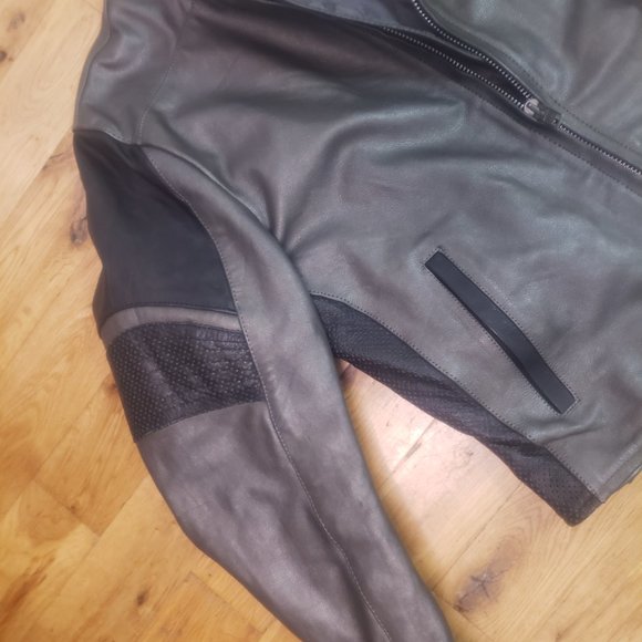 Unik Premium Silver & Black Large Leather Motorcycle Jacket - Like New - Picture 3 of 6